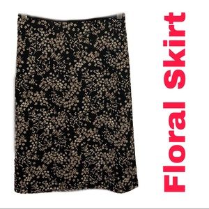 ⭐️Black w/ White and Tan Flowers Skirt